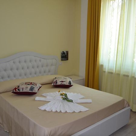 Fly In The World B&B Fiumicino Pokoj fotografie