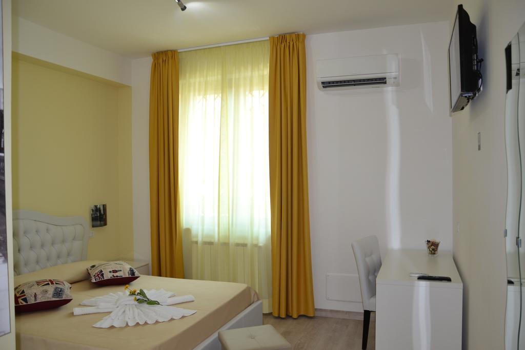 Fly In The World B&B Fiumicino Pokoj fotografie
