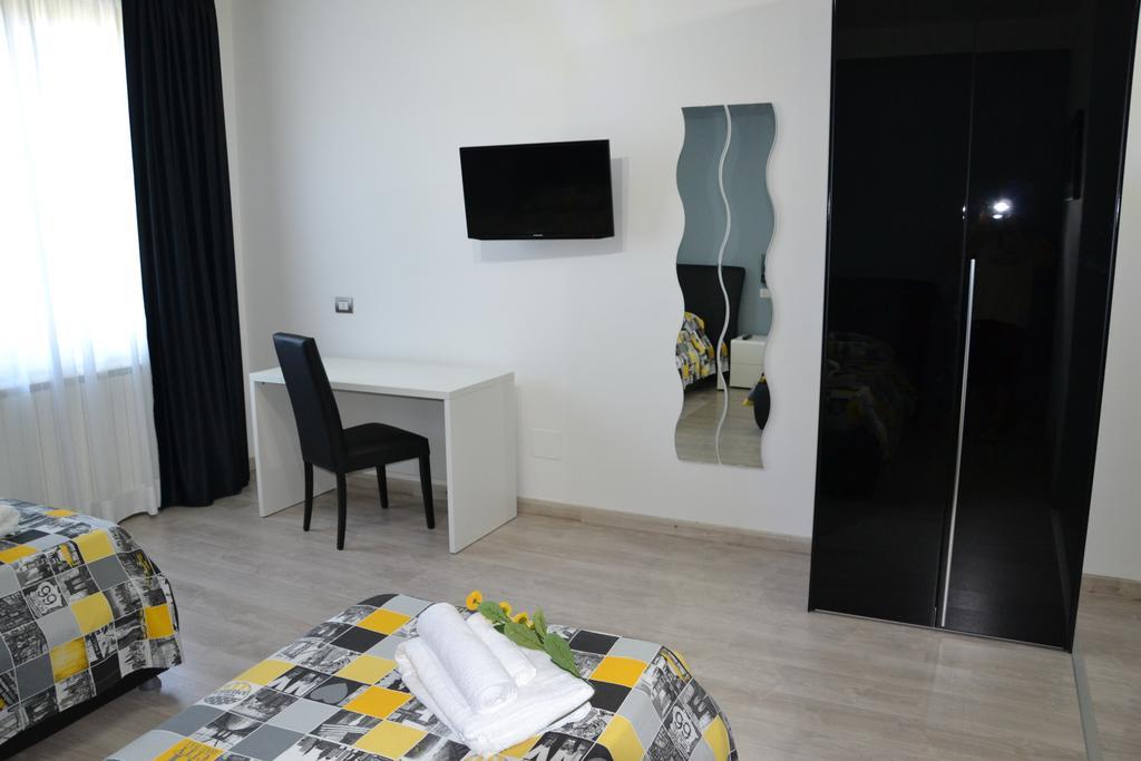 Fly In The World B&B Fiumicino Pokoj fotografie